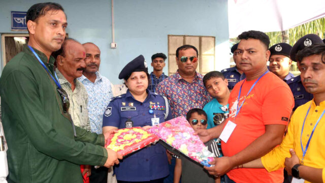 পূজা মন্ডপ প‌রিদর্শনে খাগড়াছ‌ড়ি পু‌লিশ সুপার