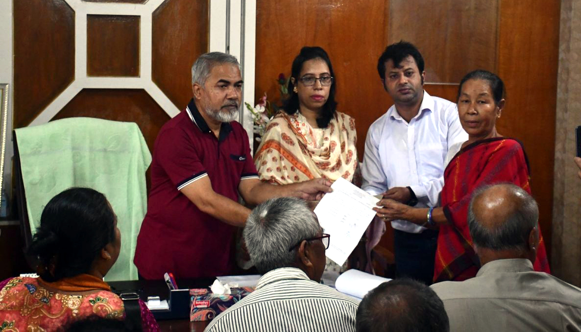 খাগড়াছড়িতে বিভিন্ন ধর্মীয় প্রতিষ্ঠানে খাদ্দ্যসশ্য বিতরণ