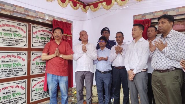 বান্দরবানে বিভিন্ন উন্নয়নমূলক কাজের ভিত্তিপ্রস্তর উদ্বোধন