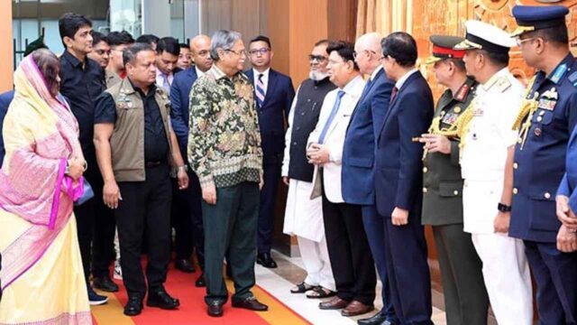 চিকিৎসা শেষে দেশে রাষ্ট্রপতি