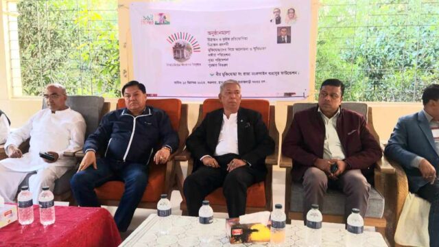 রাজ বাড়িতে বীর মুক্তিযোদ্ধাদের সংবর্ধনা