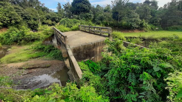 ৩ বছর অকেজো কালভার্ট,দুর্ভোগ সাত গ্রামবাসীর