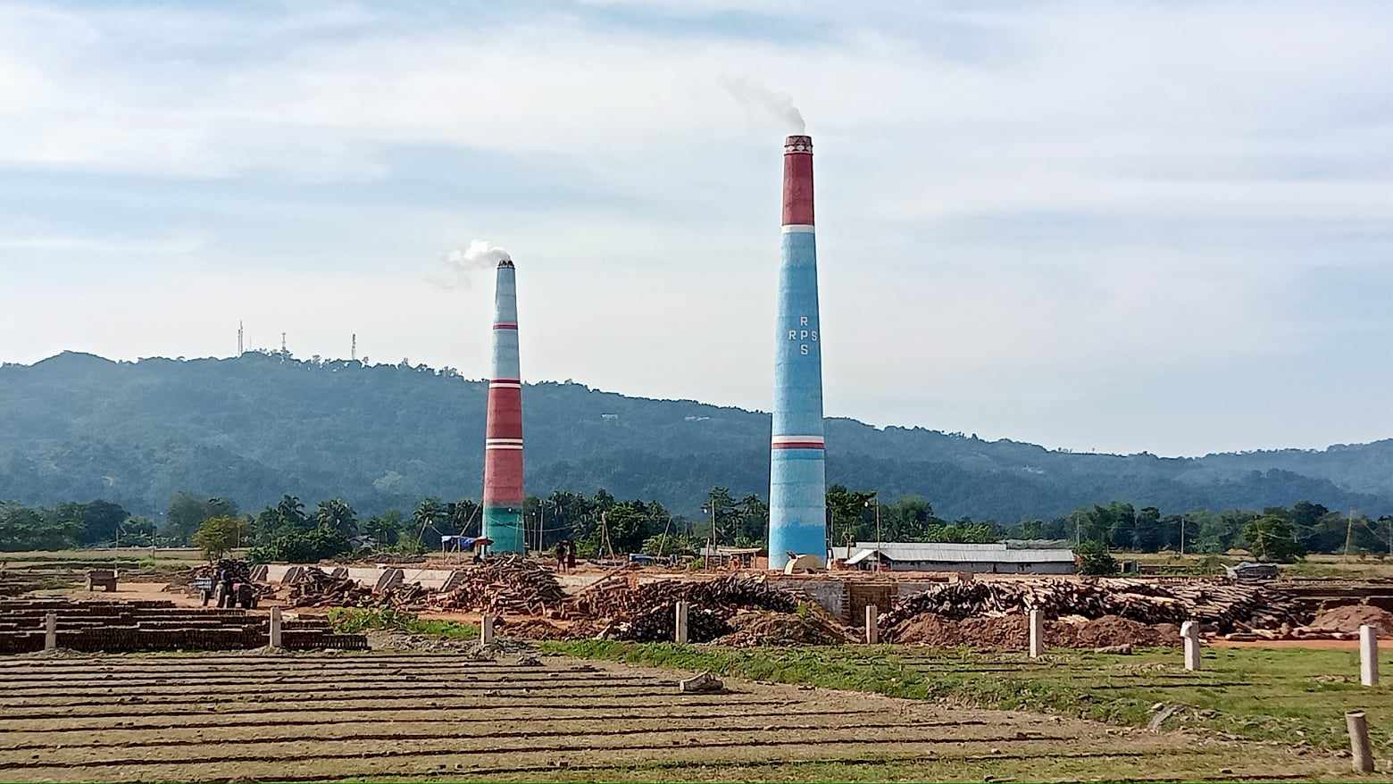 খাগড়াছড়ির দুই ইটভাটায় জরিমানা