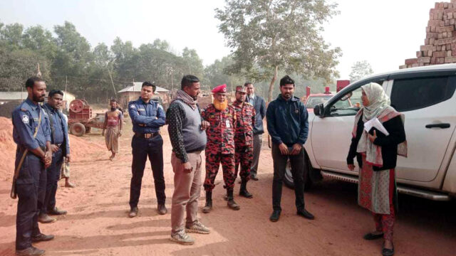 জ্বালানি কাঠ জব্দ,ইট ভাটা বন্ধ ঘোষণা