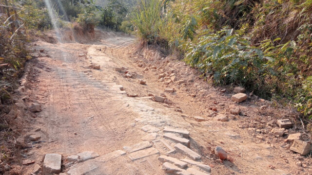 বেহাল সড়কে জনদূভোর্গ চরমে