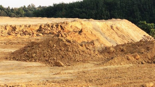 উন্নয়নের অজুহাতে বেপরোয়া বালু উত্তোলন