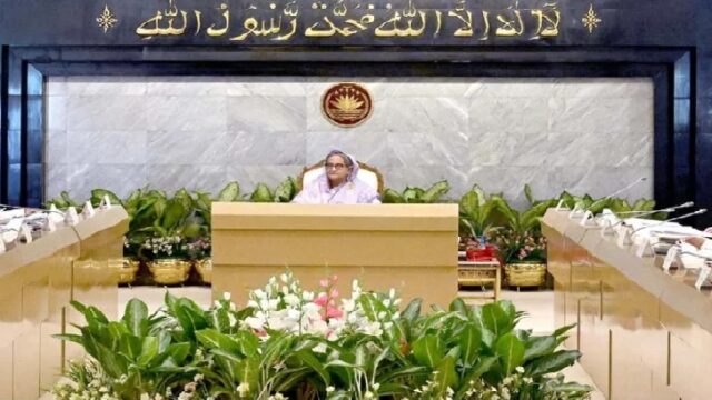 ইফতার পার্টি না করে মানুষের পাশে দাঁড়াতে আহ্বান