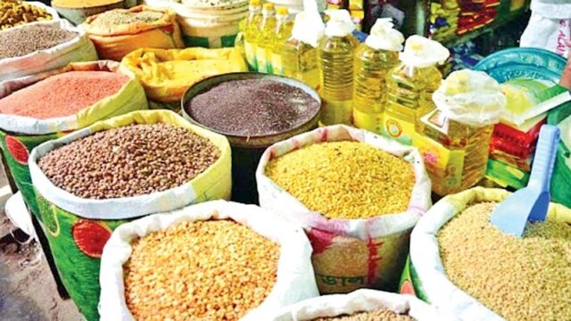 রোজার আগেই নিয়ন্ত্রণহীন বাজার