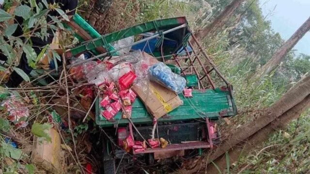 সাজেকে মাহিন্দ্র উল্টে চালক নিহত