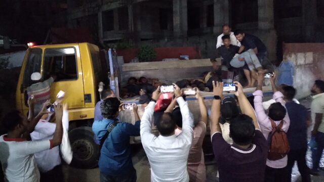 নিহত-আহতের পরিচয় সনাক্তের কাজ করছে পুলিশ