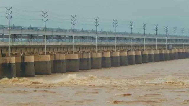 ভারত খুলে দিয়েছে ফারাক্কার ১০৯ গেট