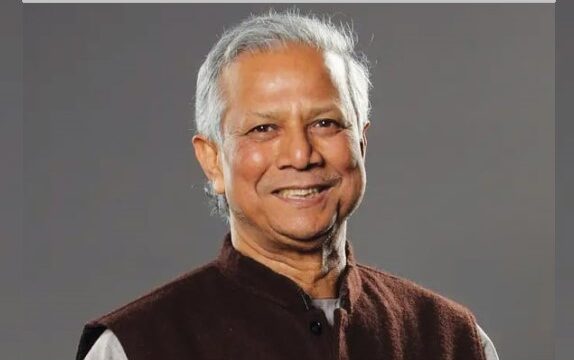 ড. ইউনূসকে প্রধান করে অন্তর্বর্তী সরকার গঠনের সিদ্ধান্ত