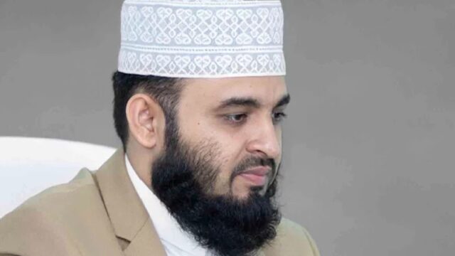 মিজানুর রহমান আজহারী ফিরেছেন দেশে