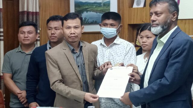 রুটিন পরিবর্তনসহ পাঁচ দিনের ছুটি’র দাবি