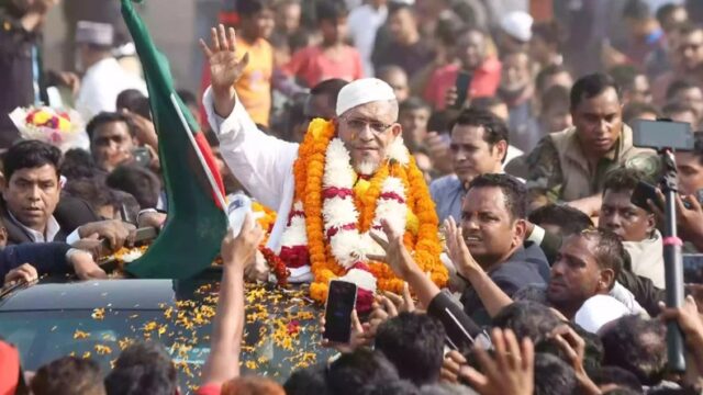 কারামুক্ত হলেন বাবর