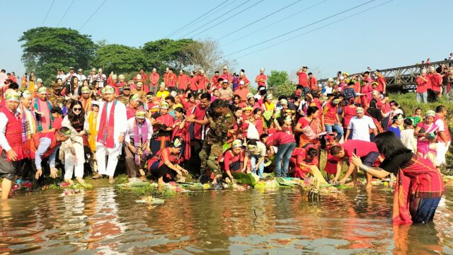 ফুল বিঝু‘র র‌্যালী: মাইনী নদীতে পূজা গঙ্গাদেবীর