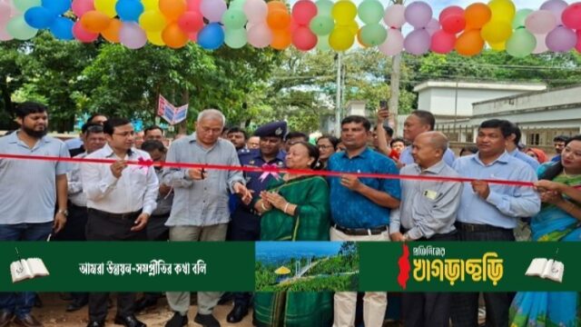 শিক্ষার্থীদের প্রযুক্তিতে স্মার্ট করে গড়ে তোলায় গুরুত্বারোপ