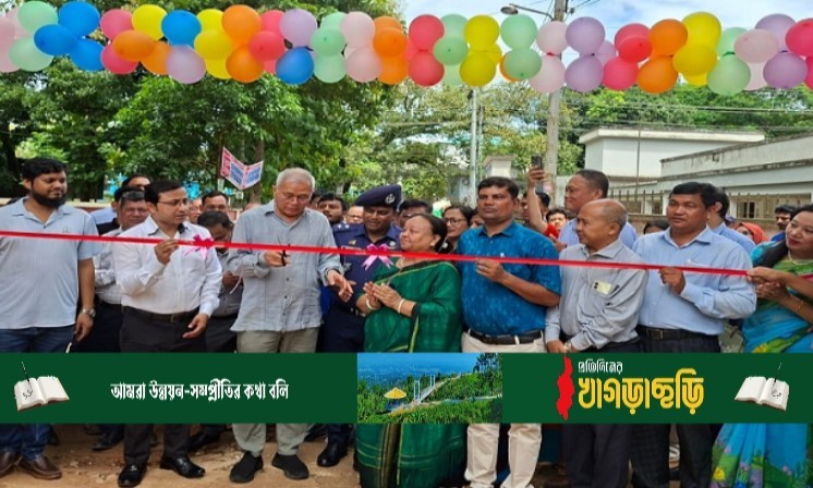শিক্ষার্থীদের প্রযুক্তিতে স্মার্ট করে গড়ে তোলায় গুরুত্বারোপ