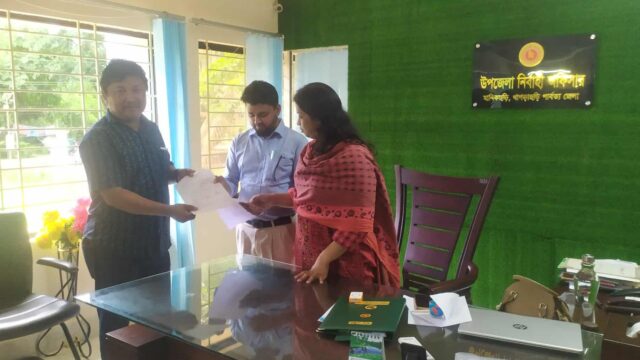 একশ বৌদ্ধ বিহারে খাদ্যশষ্য বিতরণ