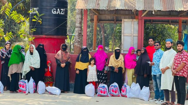 মানবিক দায়বদ্ধতা থেকে ঈদ উপহার বিতরণ