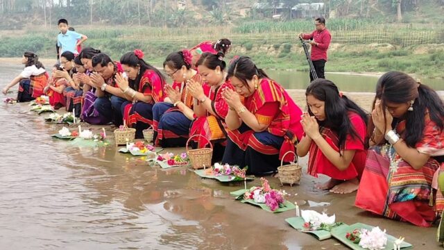 সবুজ পাহাড়ে উৎসবের জোয়ার