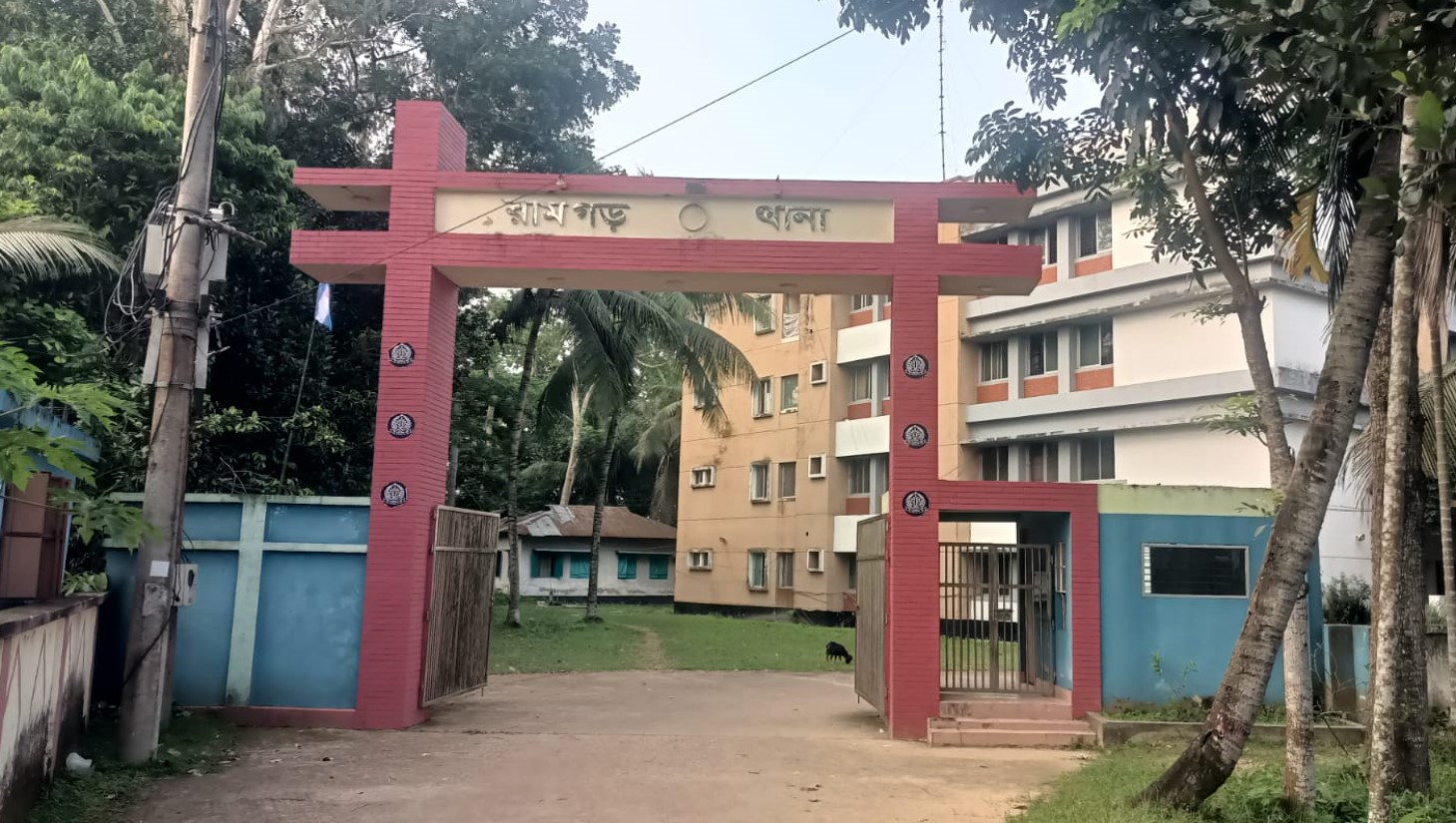 রামগড়ে সাংবাদিককে হেনস্তা করলো এসআই